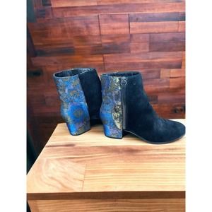 Hanna ankle boots size 8 leather upper 2tone black and blue multi barely won